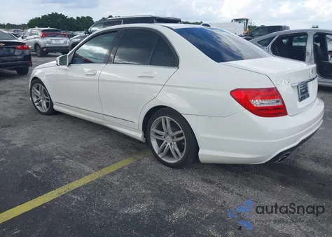 2013 Mercedes-Benz C 250 Sport from USA, damaged, VIN WDDGF4HB3DA775716